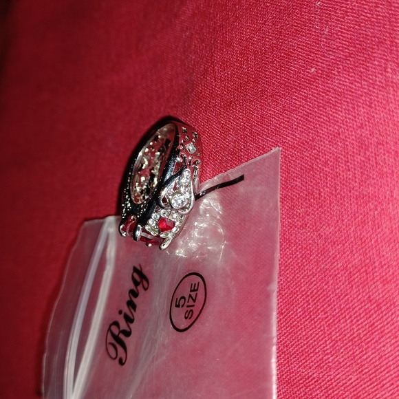 Women's Heart Ring - Picture 5 of 7